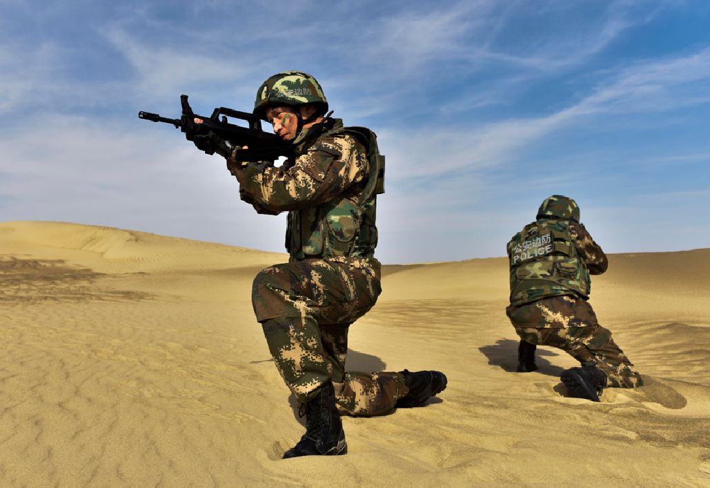 東洋TKK手拉葫蘆幫新疆軍沙地實(shí)戰(zhàn)節(jié)約時(shí)間